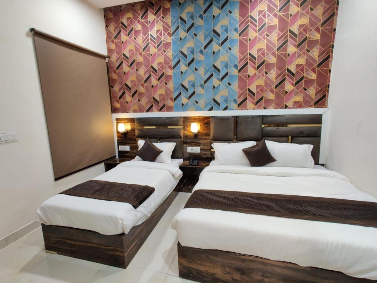 Hotel Gs Amritsar 200 Mtr From Golden Temple Ngoại thất bức ảnh