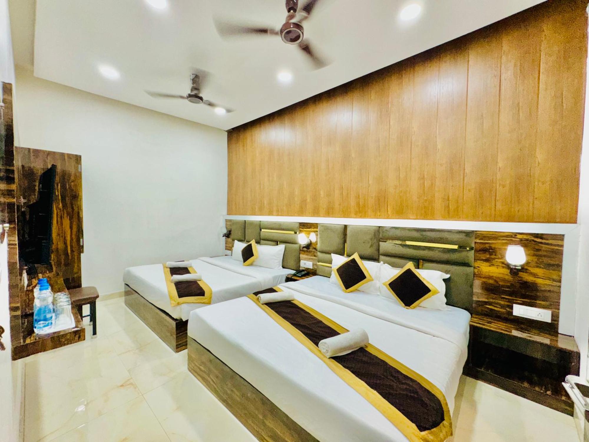 Hotel Gs Amritsar 200 Mtr From Golden Temple Ngoại thất bức ảnh
